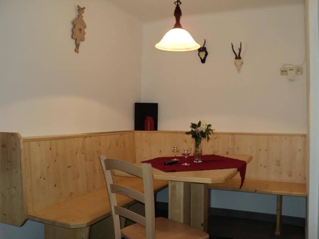 Apartmenthaus Gotthardt คาพรูน ภายนอก รูปภาพ