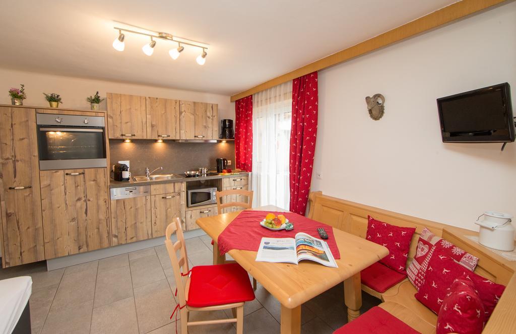 Apartmenthaus Gotthardt คาพรูน ภายนอก รูปภาพ