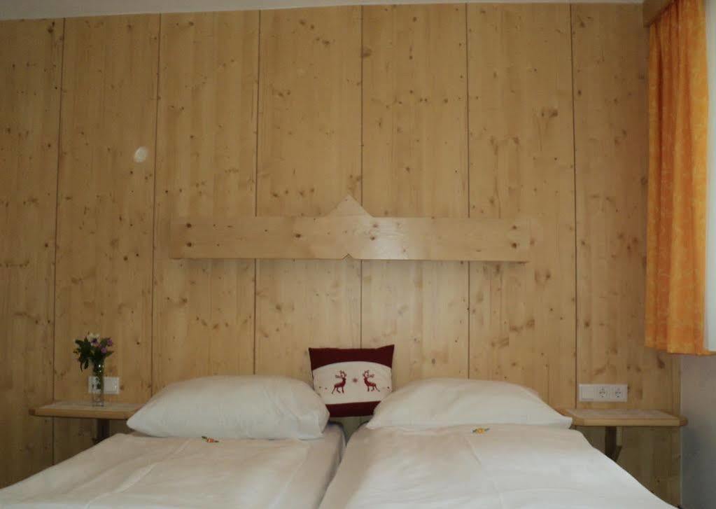 Apartmenthaus Gotthardt คาพรูน ภายนอก รูปภาพ